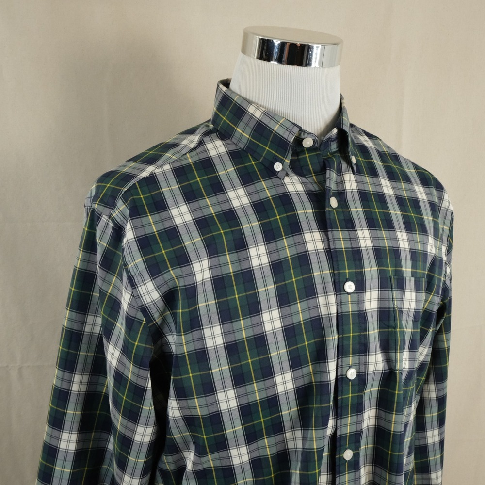 UNTUCKit Large Relaxed Fit Button Down Shirt Green Plaid Peformance Poly Mens